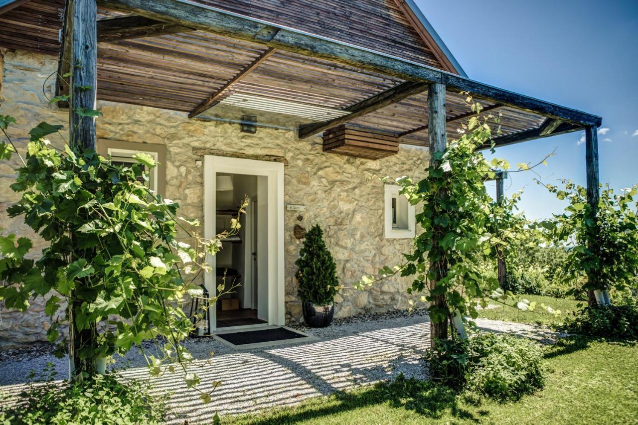 Winzarei, Weingut Tement Villa Berghausen Екстериор снимка